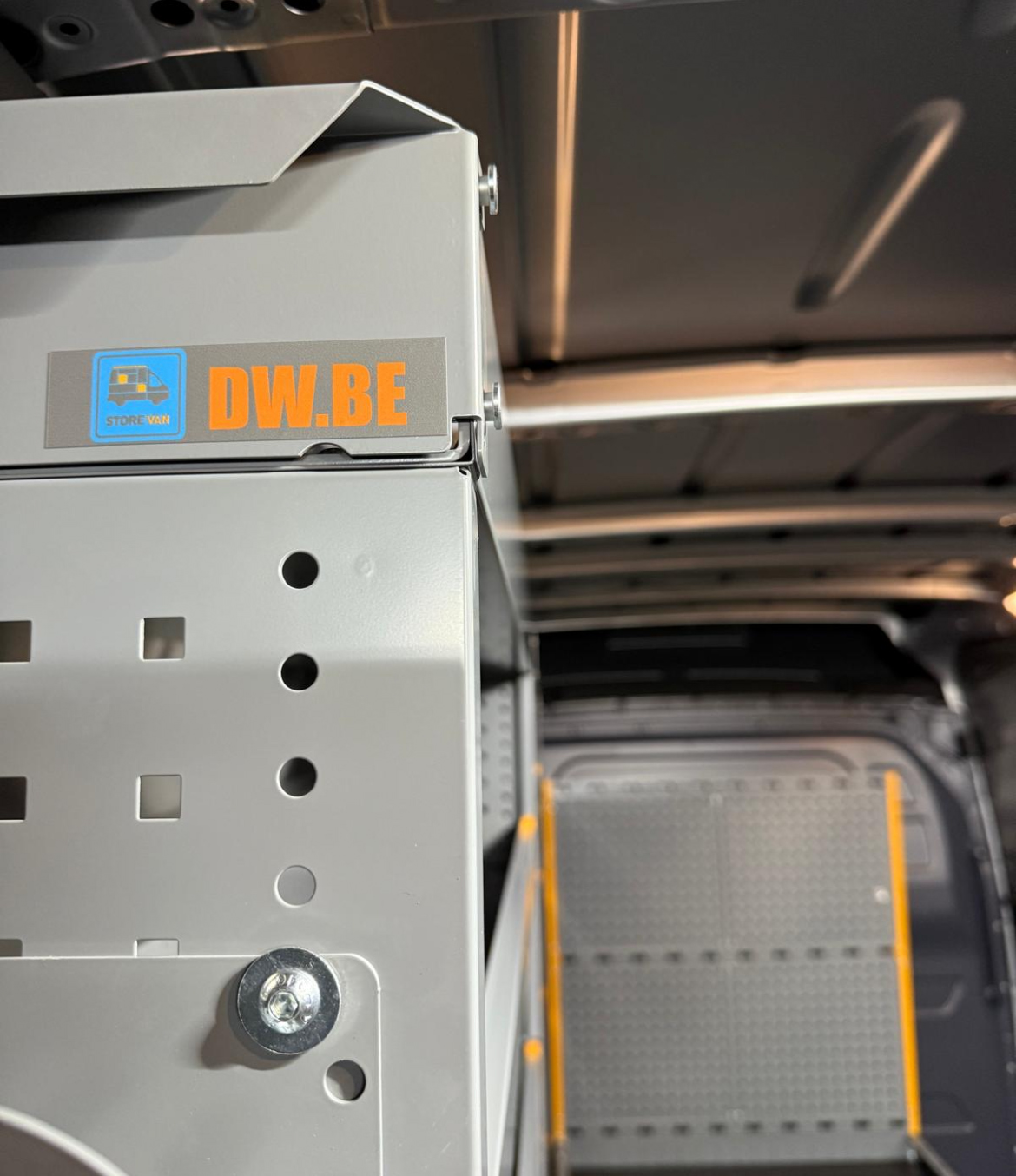 DW Storevan